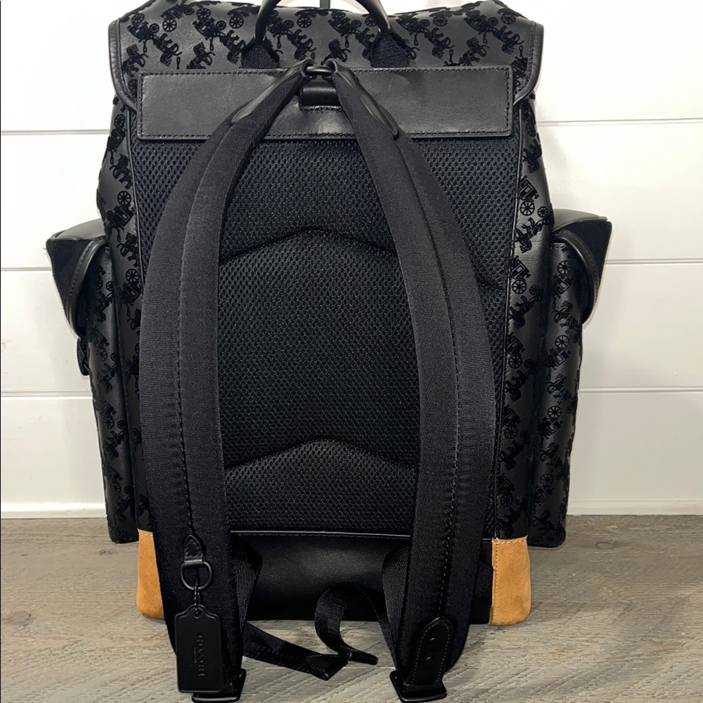 Coach Hitch Backpack – Style C6609 (H2161-C6609) - Rare & Discontinued - Picture 4 of 14